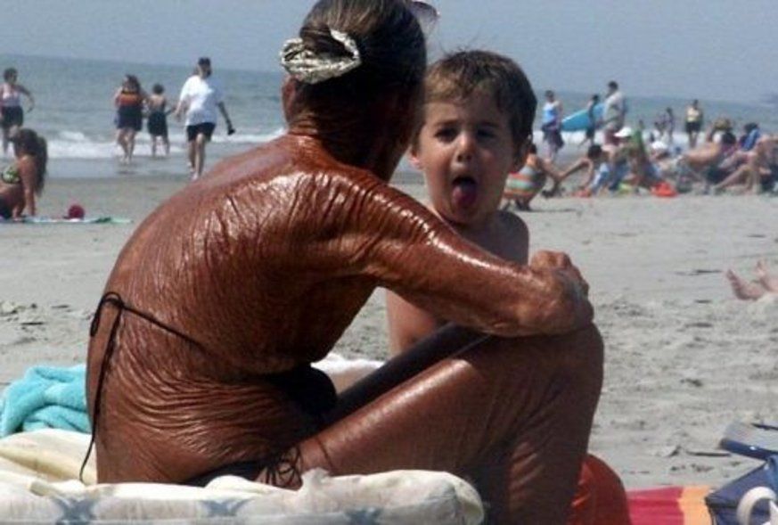 Queste foto imbarazzanti in spiaggia che sono stati catturati al momento giusto Quotes   