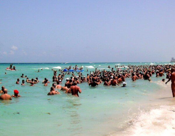 Le migliori spiagge degli Stati Uniti dove il costume da bagno è un optional! Quotes   